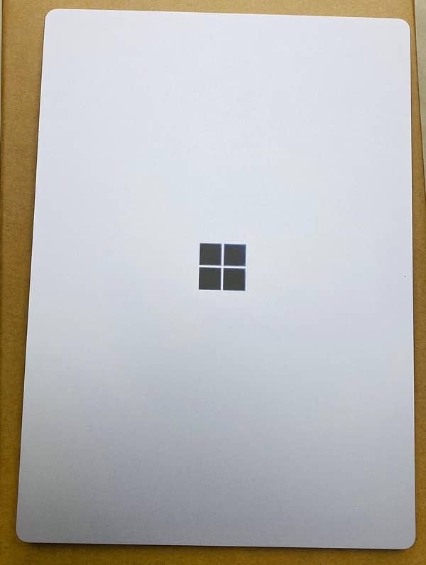 Microsoft Surface Laptop 3-15.6” 0