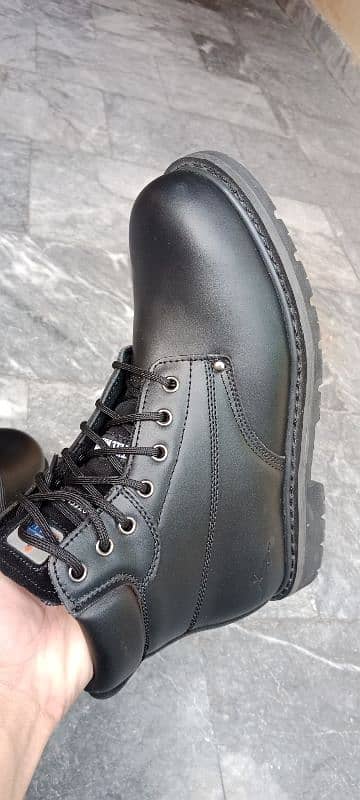 Imported Portwest Oil-Resistant Safety Boots - Size 9 6