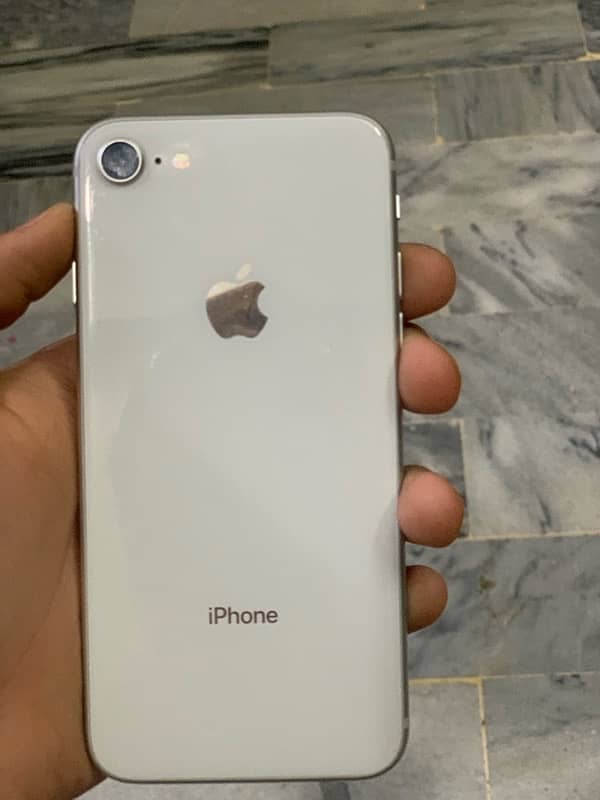 IPHONE 8 NON PTA 64 GB WHITE COLOR 1