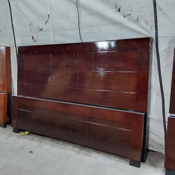 bed king size 72x78 delivery free in Lahore 3