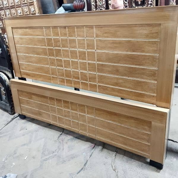 bed king size 72x78 delivery free in Lahore 4