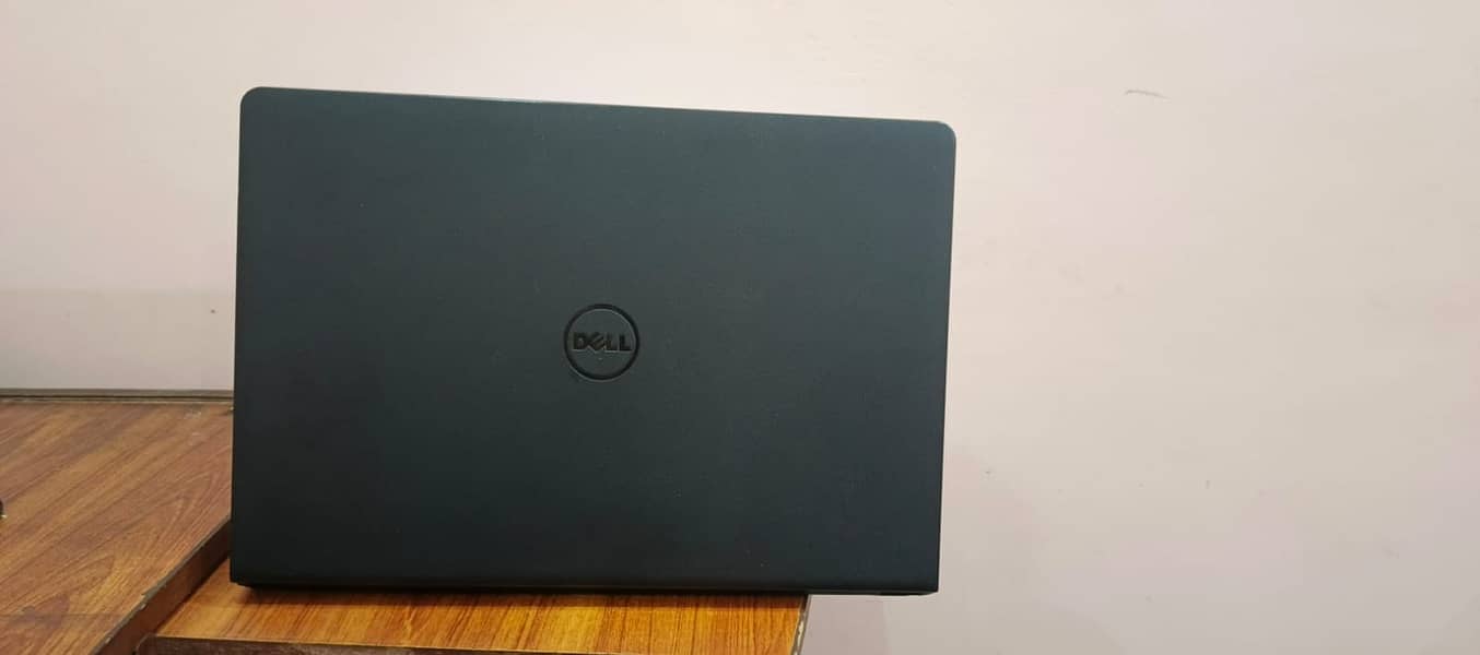 Dell laptop with box Intel i3 8th Gen, 8 GB, 512 GB SSD, Charger 2