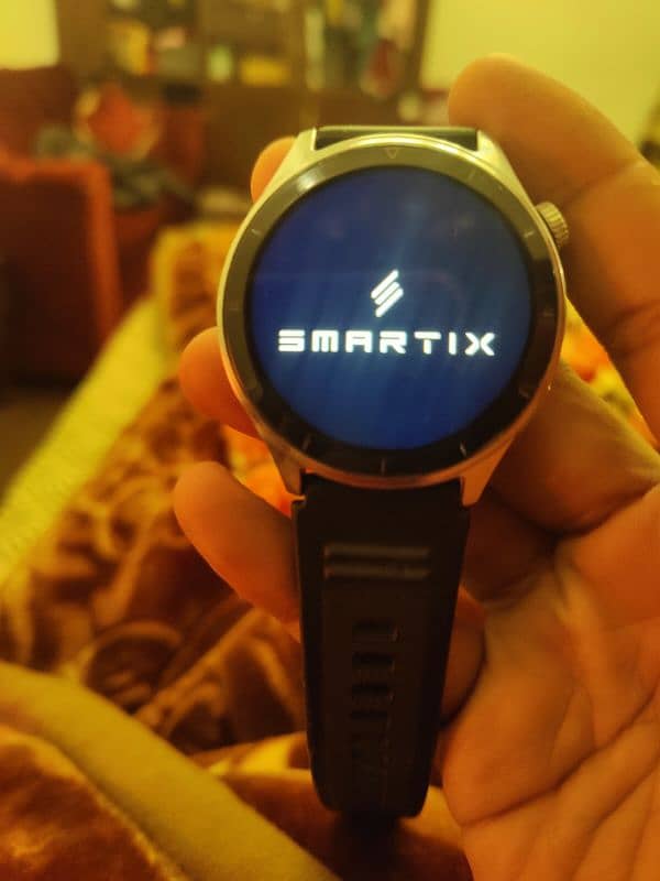 smartwatch like new urgent sale 2