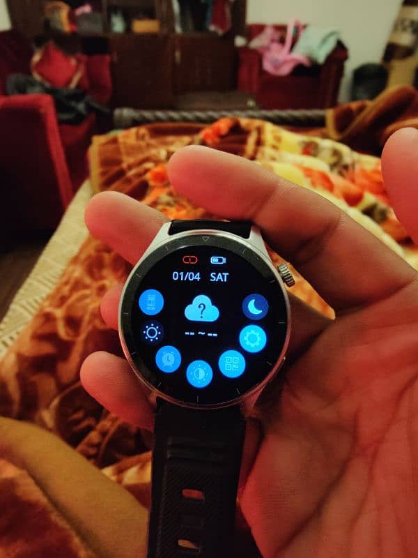 smartwatch like new urgent sale 3