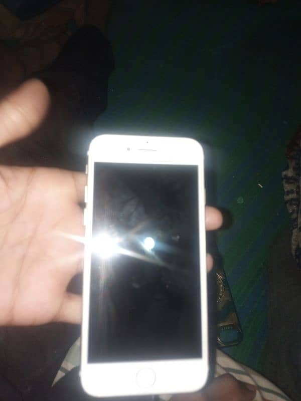 iphone good condition 9/10 80 bettry health pta prove ha 4