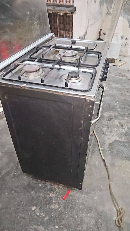 [URGENT SALE SALE] Weltron Gas Oven /Only Gas problem //Condition 10/8 1