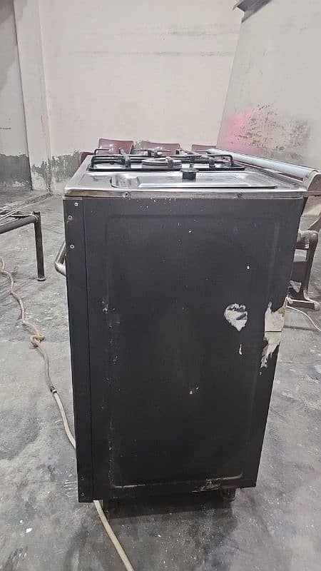 [URGENT SALE SALE] Weltron Gas Oven /Only Gas problem //Condition 10/8 3