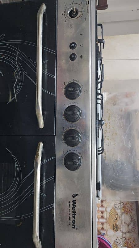 [URGENT SALE SALE] Weltron Gas Oven /Only Gas problem //Condition 10/8 6