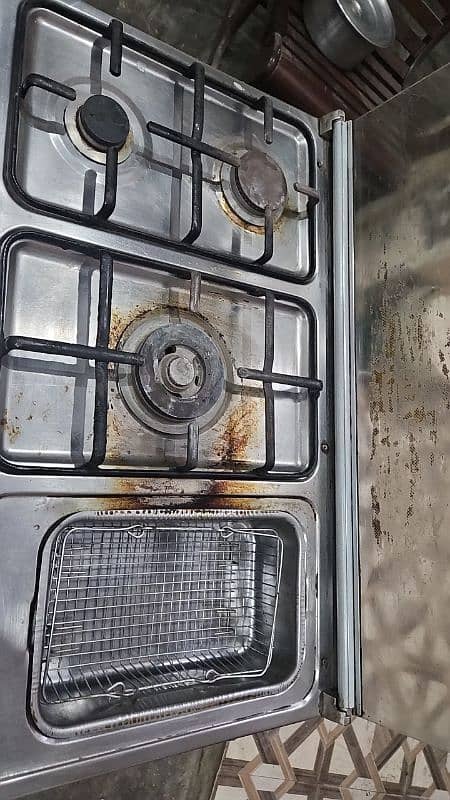 [URGENT SALE SALE] Weltron Gas Oven /Only Gas problem //Condition 10/8 7