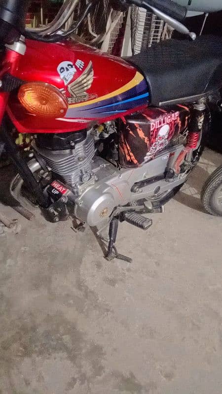 Honda 125 2010 6