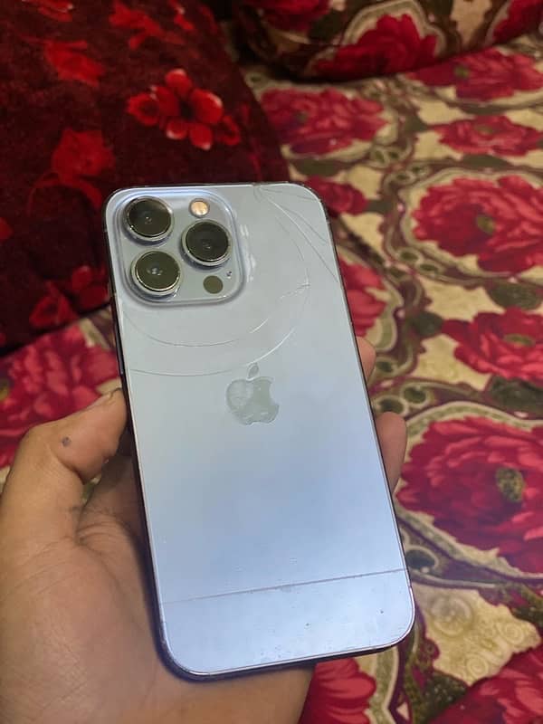 Iphone 13 pro 128gb ( factory unlock ) 1