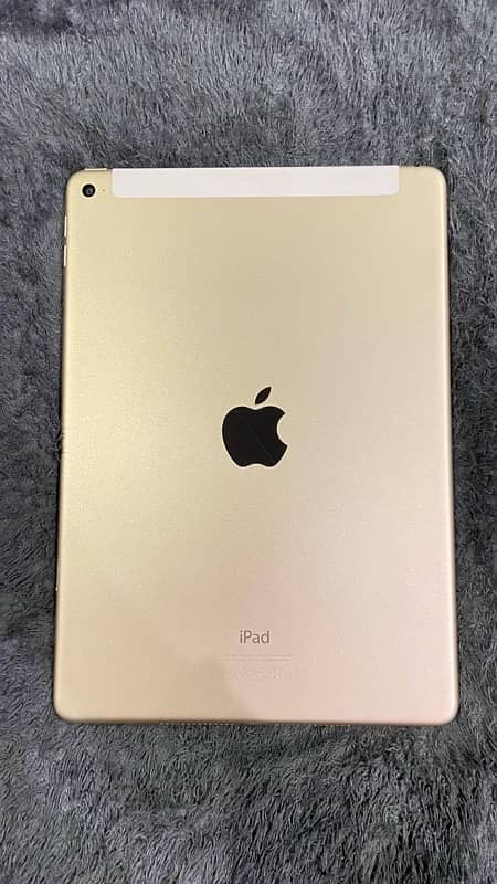 I pad air 2 golden colour slightly used never opened or repaired 1