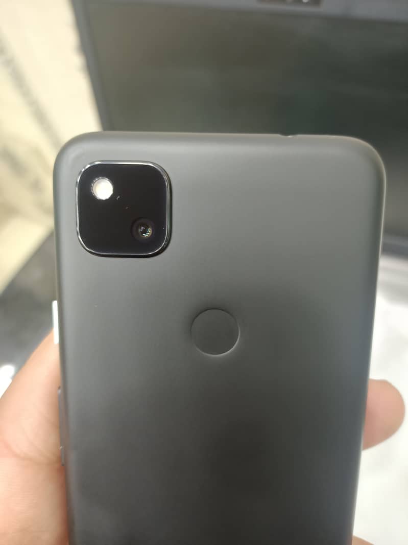 Google Pixel 4A 4G 3