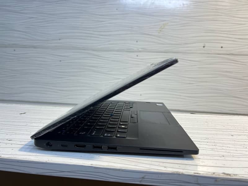 Dell 7490 Core i7 8th Generation touchscreen 2