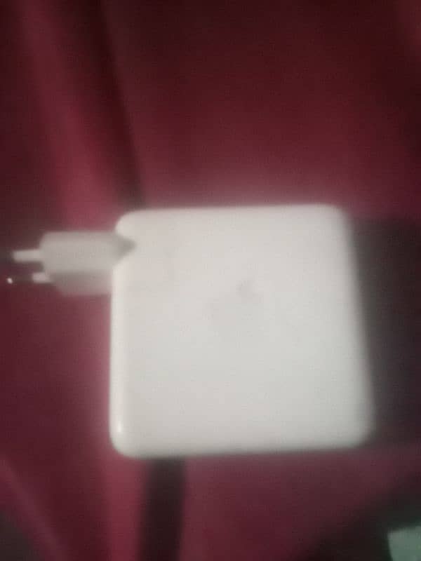 Apple 61 w charger 1