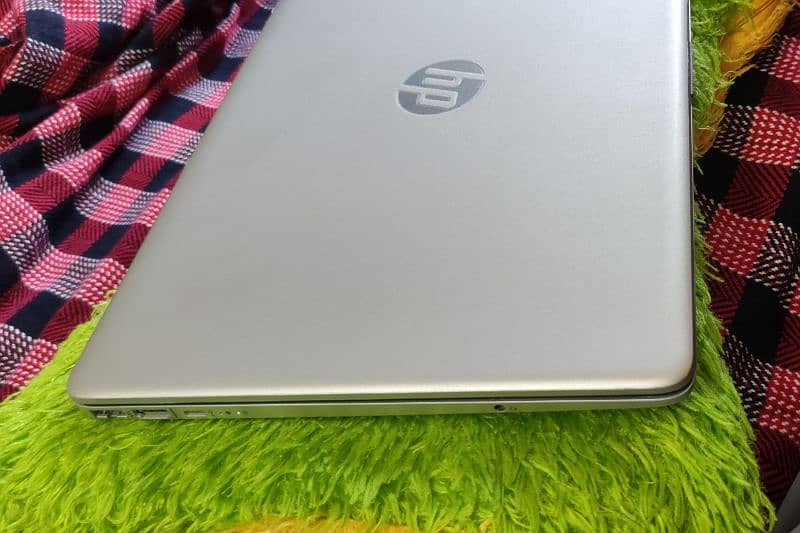 HP Laptop 15s-du3525TU (450F6PA) 5