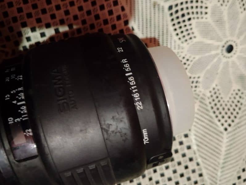 sigma lens 70:210 in good condition 1