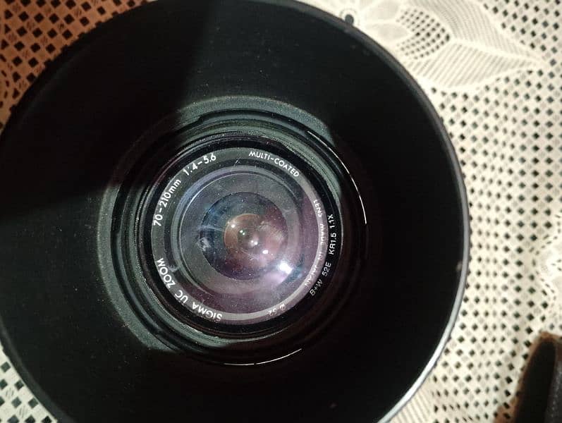 sigma lens 70:210 in good condition 4