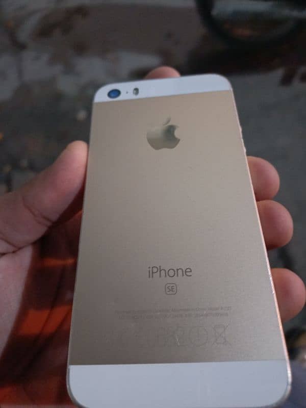 Apple Iphone SE  9/10 Condition 3