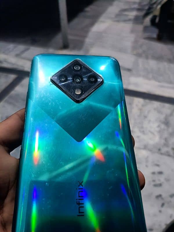 Infinix Zero 8.  whatsapp 0303/4496572 3