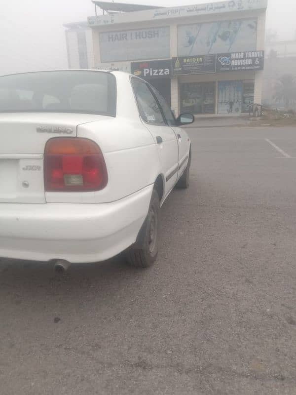 Suzuki Baleno 2003 6