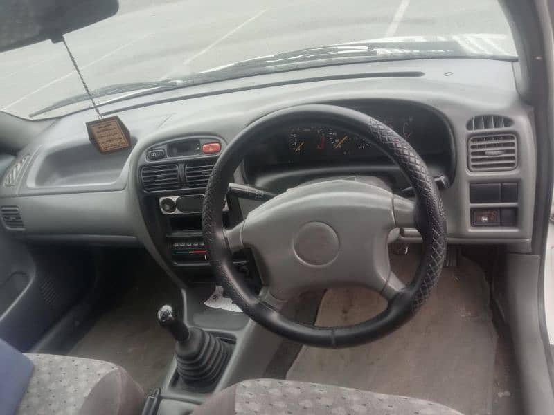 Suzuki Baleno 2003 11