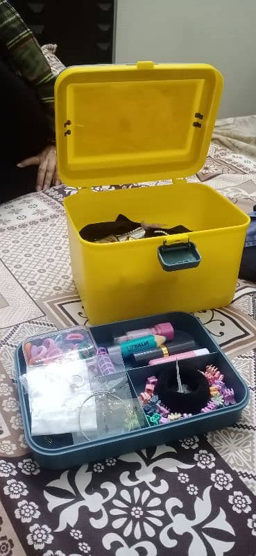 Makeup Box 0