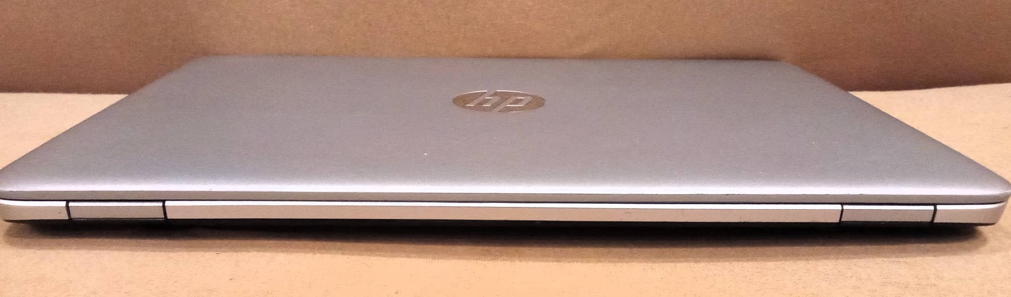 HP ELITEBOOK 840 G4 i5 7th GEN SSD 256gb NVMe RAM 8gb DDR4 WINDOWS 11 7