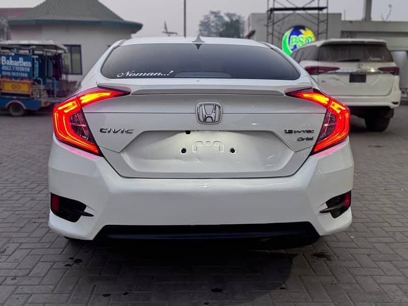 Honda Civic Oriel 2018 1