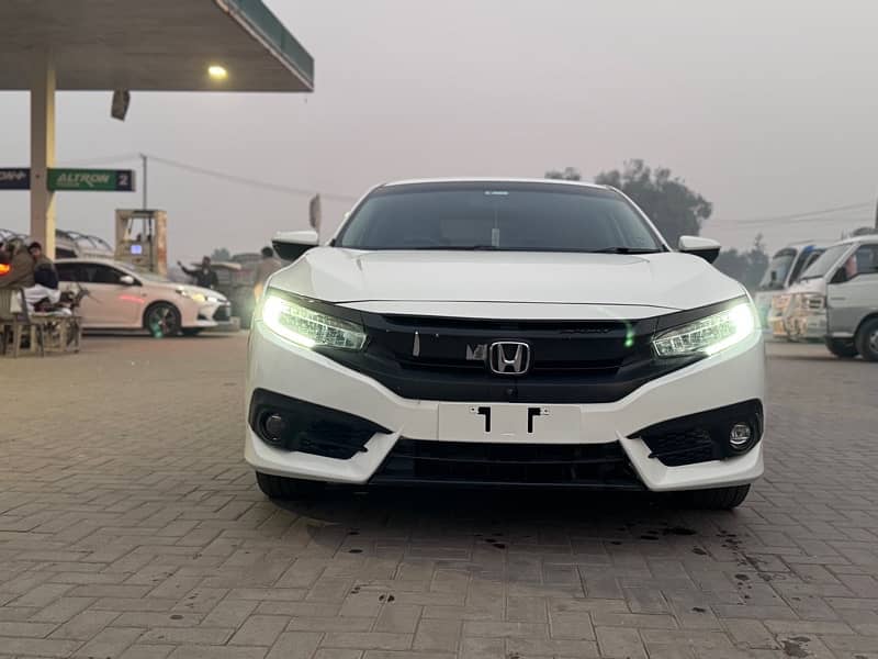 Honda Civic Oriel 2018 4