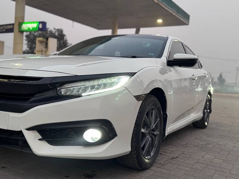 Honda Civic Oriel 2018 6