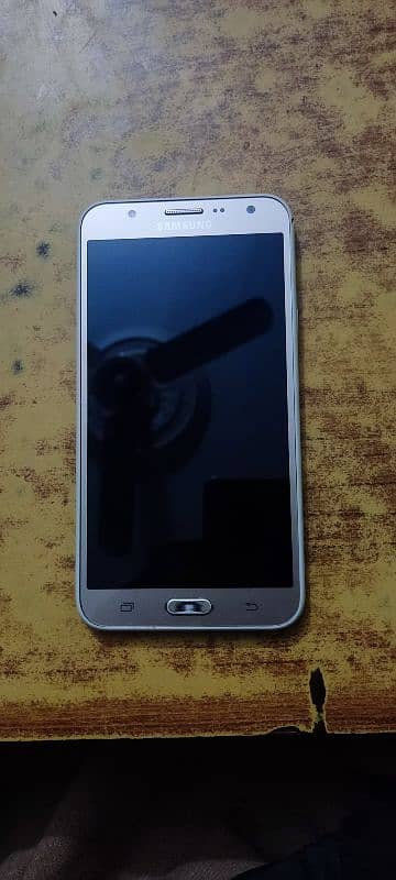 Samsung J7 in good condition 0