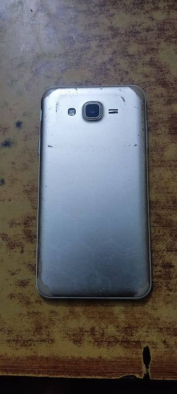 Samsung J7 in good condition 2