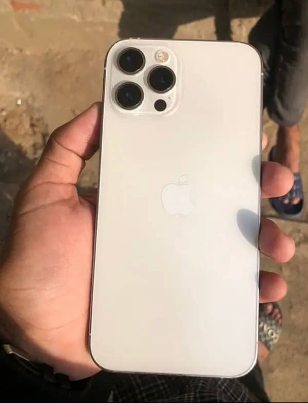 iphone 12 pro max 10 by 10 ha no open no reapair bahir sa aya ha mojy 0