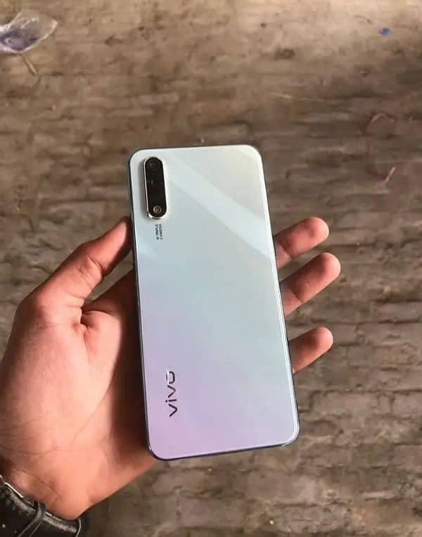 Vivo s1 ram 4/128 urgent sale 0