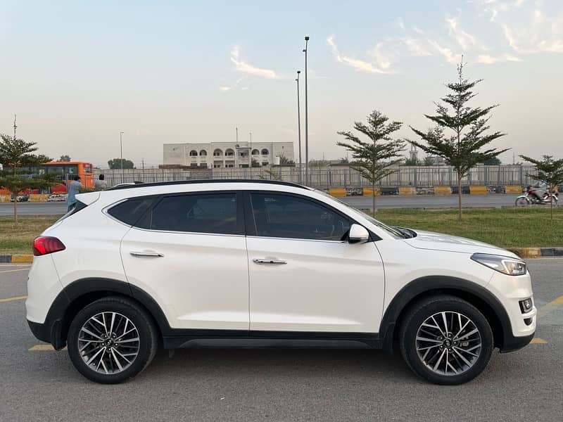 Hyundai Tucson 2021 B2B GENUINE 5