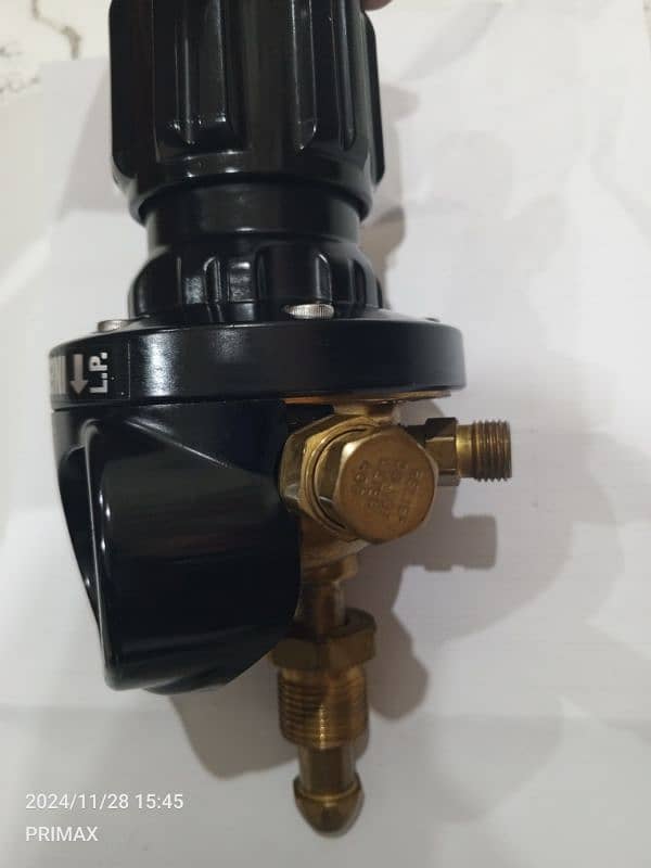 victor regulator imported one piece available urgent sale 9