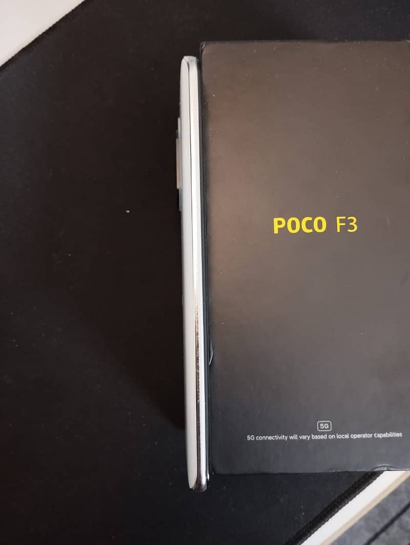 POCO F3 - 8/256 1