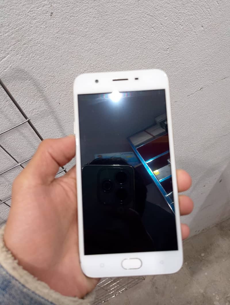 OPPO A57 1