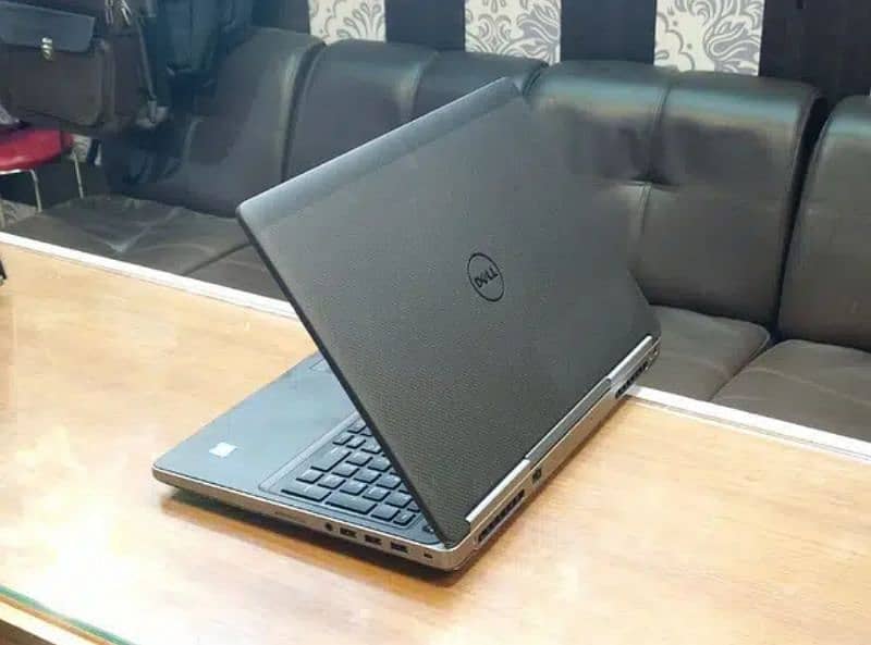 Dell Precision 7720 with 6-GB Graphic 2