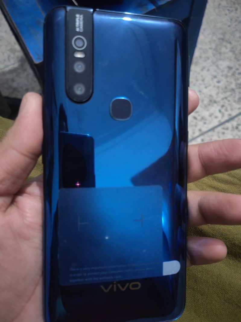 Vivo V 15 8gb+ 256 gb Pop Up Camera 0