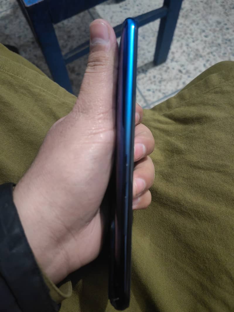 Vivo V 15 8gb+ 256 gb Pop Up Camera 3