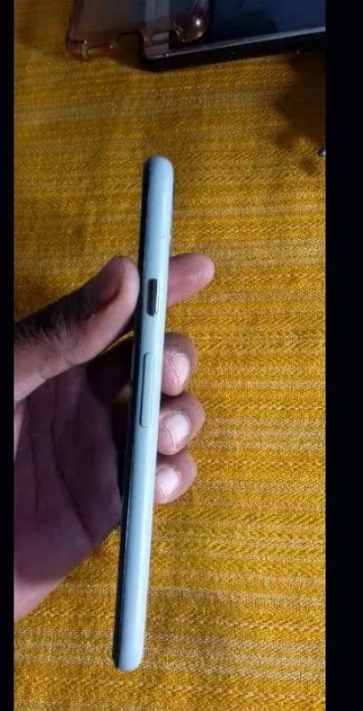 Google pixel 5 6/128 Non PTa 10/9 condition 4