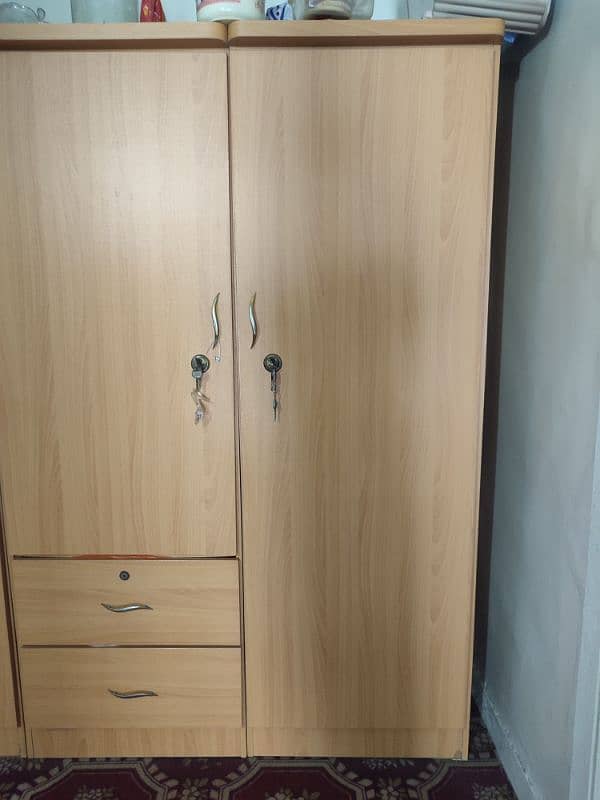 3 doors wardrobe just like new 0