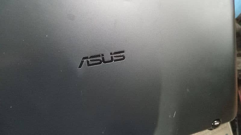 Asus Core i7 7th Generation 8 GB / 256 GB 4