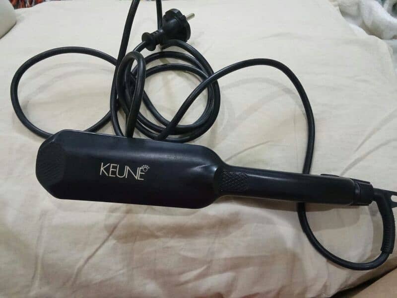 keune hair straightener for urgent sale in excellent condition 0