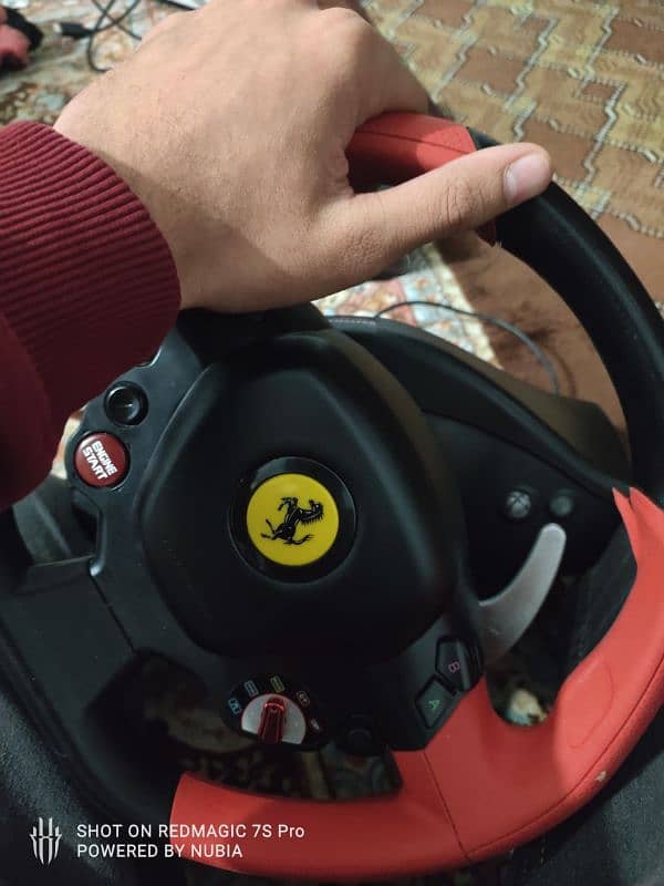 (Urgent only cash) 10/10 Thrust master 458 steering wheel 3