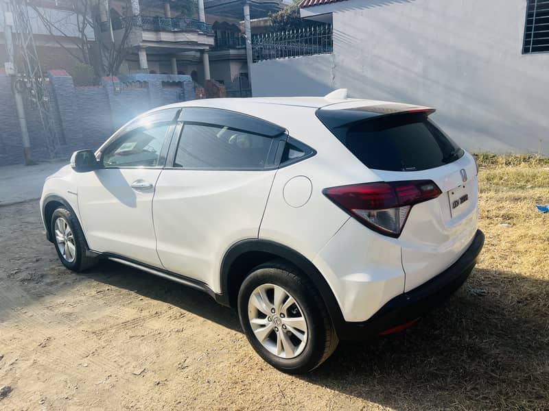 Honda Vezel 2014/2018 (AWD all Wheel Drive) Limited Edition 2