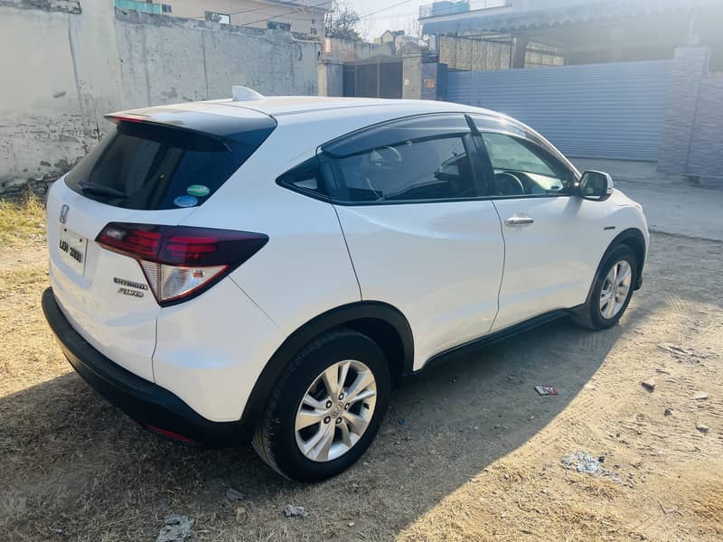 Honda Vezel 2014/2018 (AWD all Wheel Drive) Limited Edition 3