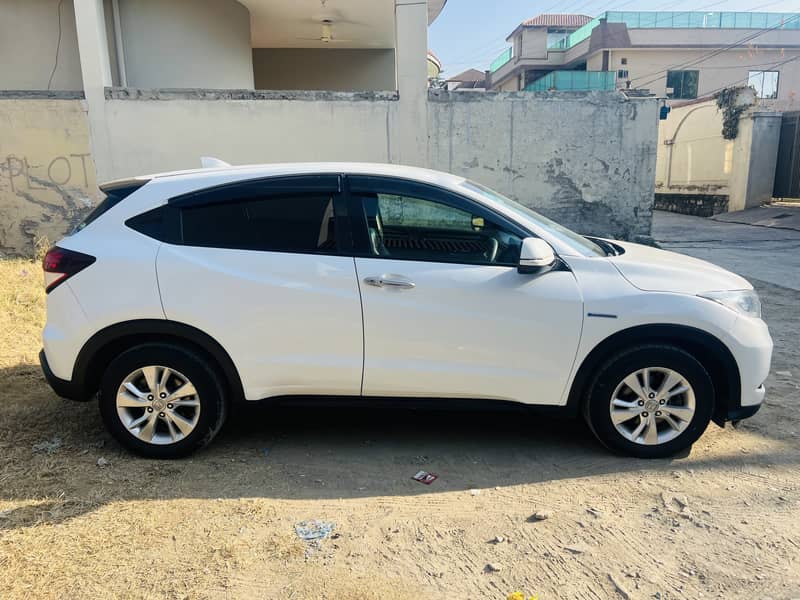 Honda Vezel 2014/2018 (AWD all Wheel Drive) Limited Edition 4